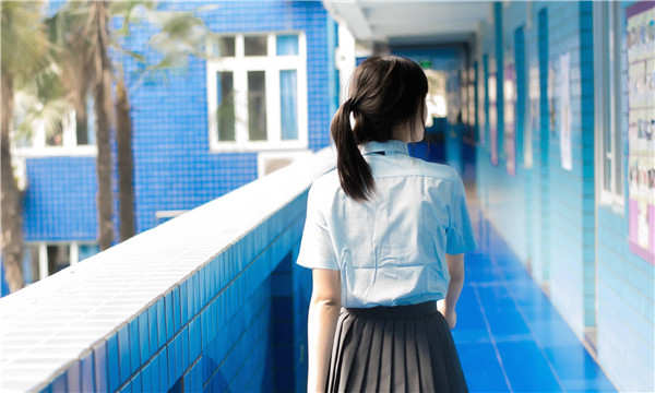 大观如何找到一个可以帮助我生孩子的女人？